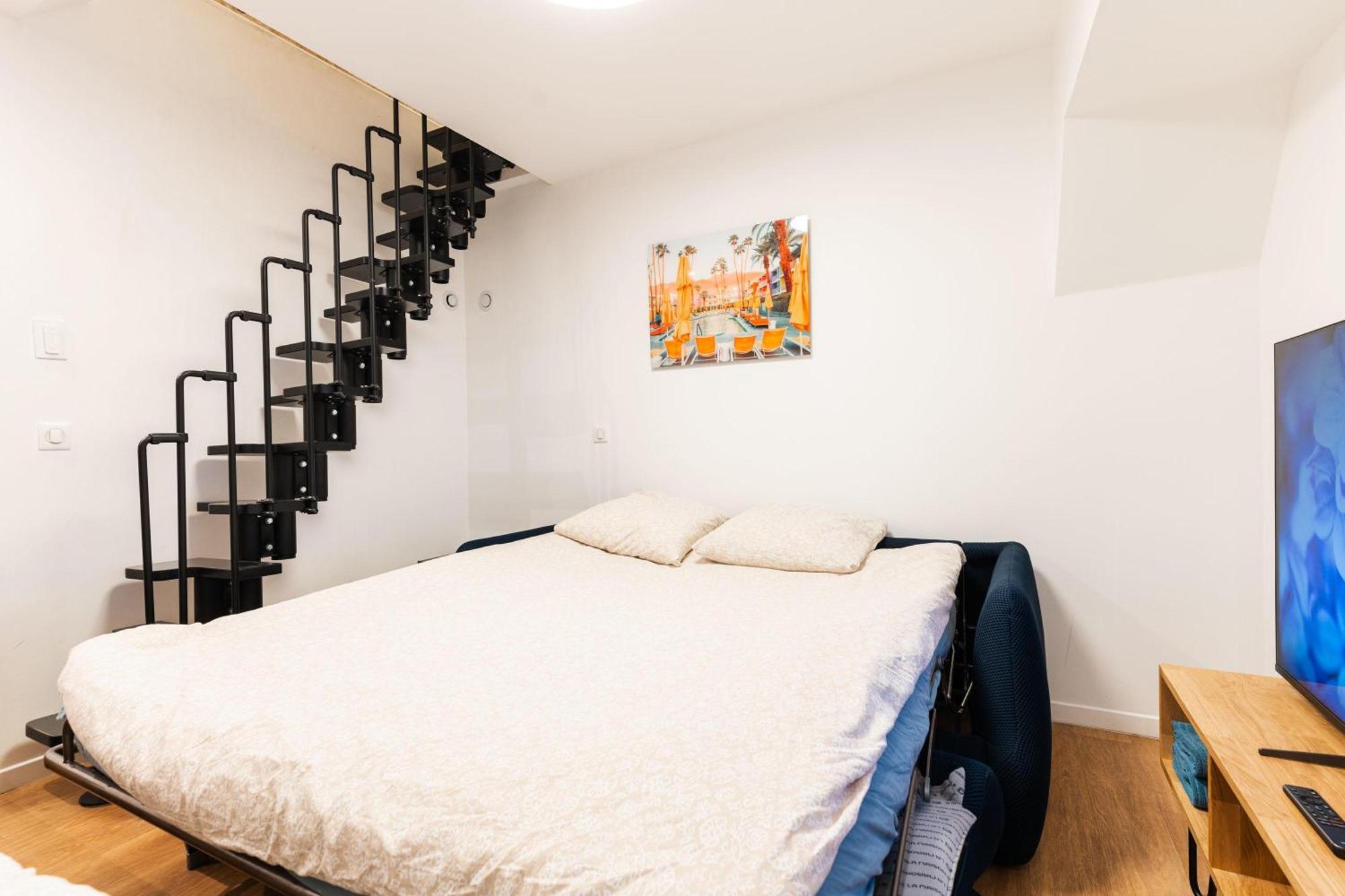 Loft 4 Bedroom Montmartre Pigalle Ac By Lcc Agency Párizs Kültér fotó